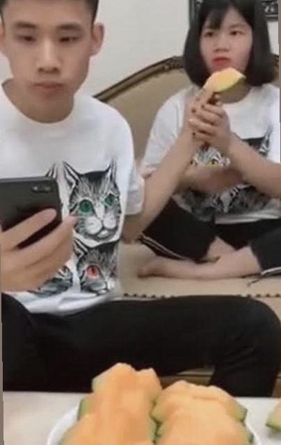 吃瓜娱乐小仙女喻言：从幕后揭秘到爆红网络的反差人生