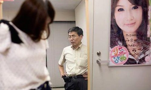 明星擦边风波再起，娱乐圈新旧话题接连爆燃