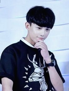 国产视频与娱乐圈焦点：内容类型与观众反响全解析